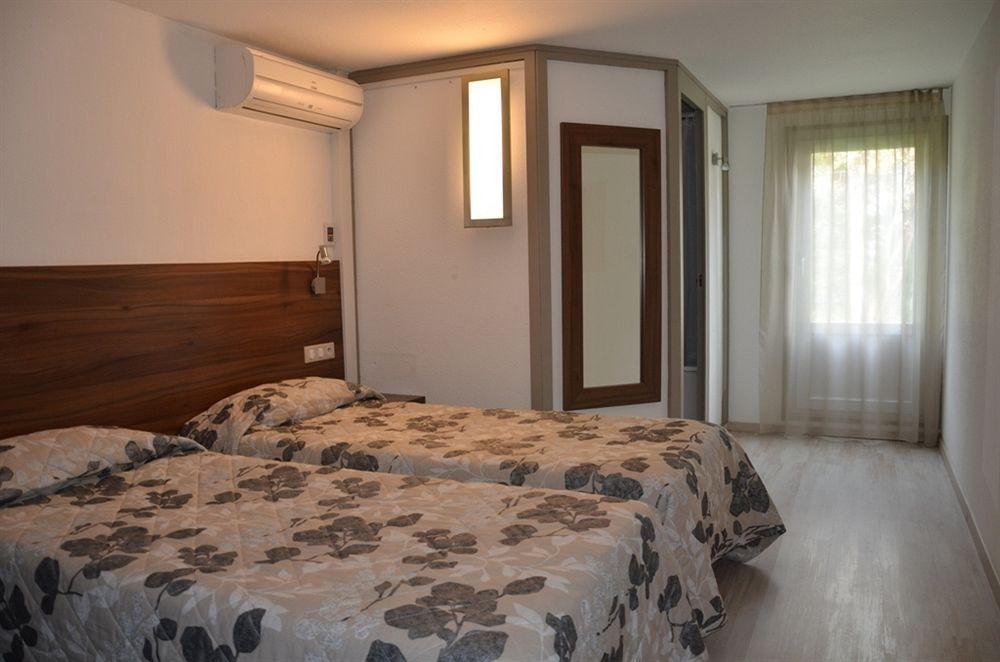 Brit Hotel Plaisance A9/A61 Нарбонн Екстер'єр фото