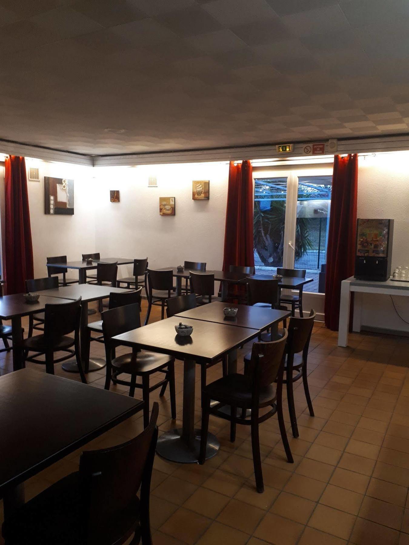 Brit Hotel Plaisance A9/A61 Нарбонн Екстер'єр фото